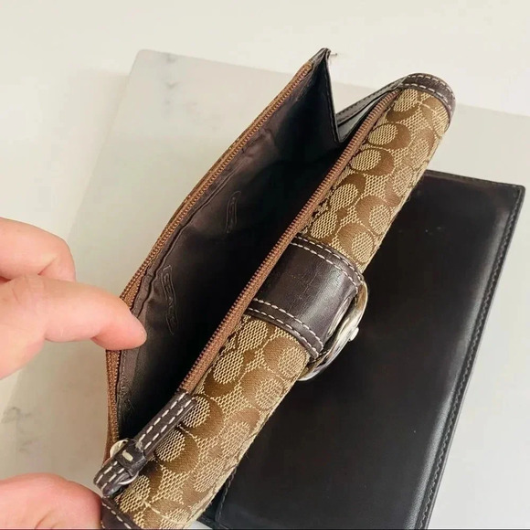 Coach Signature Large Envelope Wallet - Picture 8 of 11